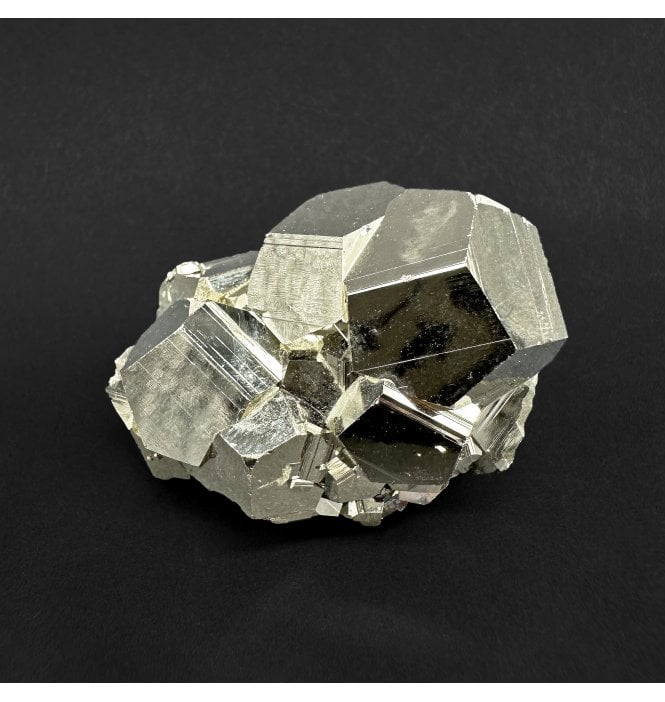 Iron Pyrite Cluster (R1082)